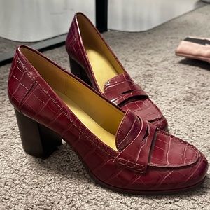 Red Croc Leather Oxford Heels by Michael Kors Size 9.5